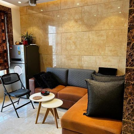 Divine Studios Rajouri Garden New Delhi Exterior photo
