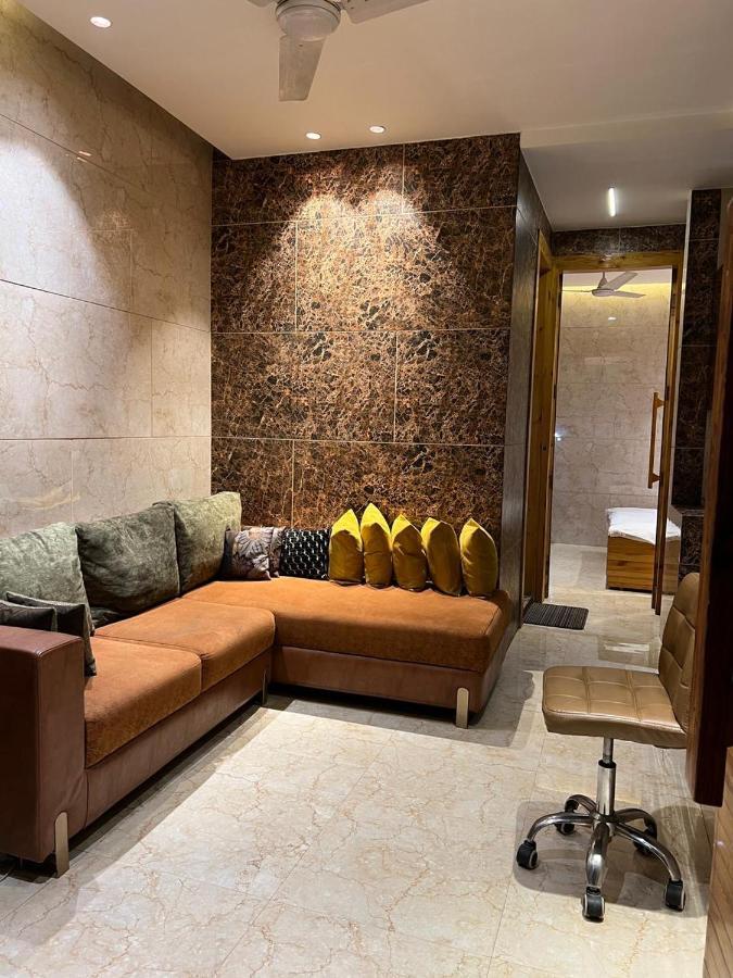 Divine Studios Rajouri Garden New Delhi Exterior photo